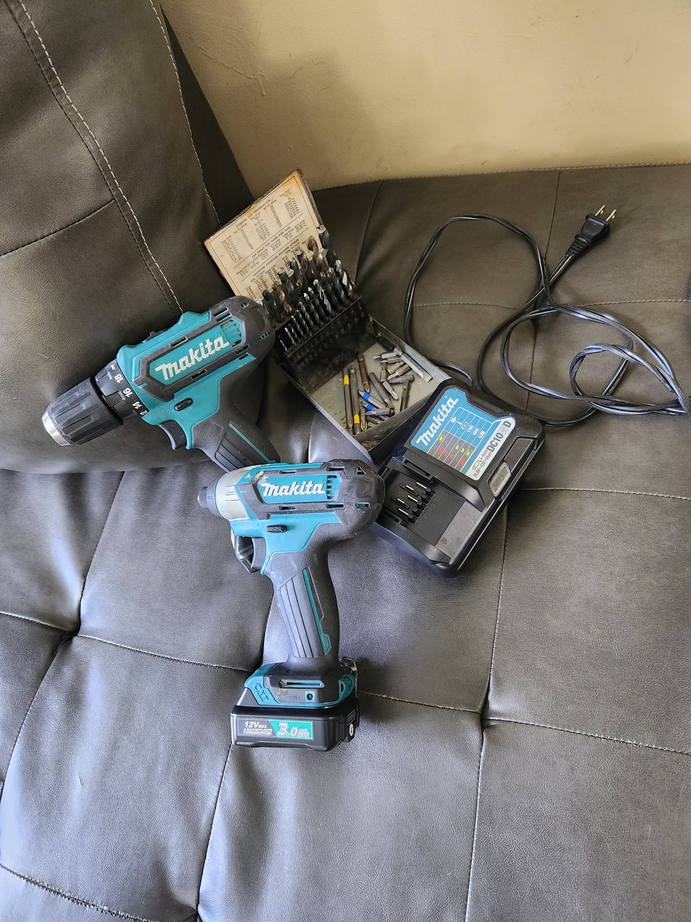 Makita Teal Cordless Drill and Impact Driver Kit - Teal
